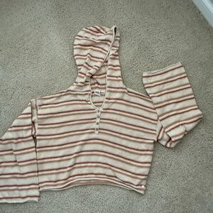 Roxy women’s size M cropped sweater